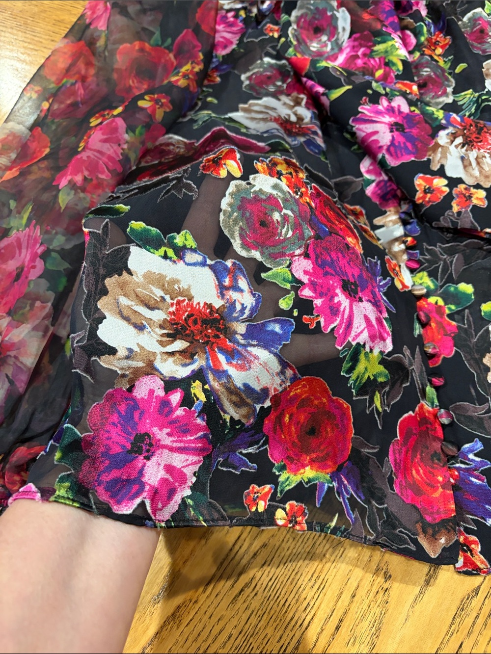 Alice + Olivia Brentley Floral Tie-Neck Silk Blend Blouse  Size Large Whimsigoth - Picture 11 of 16